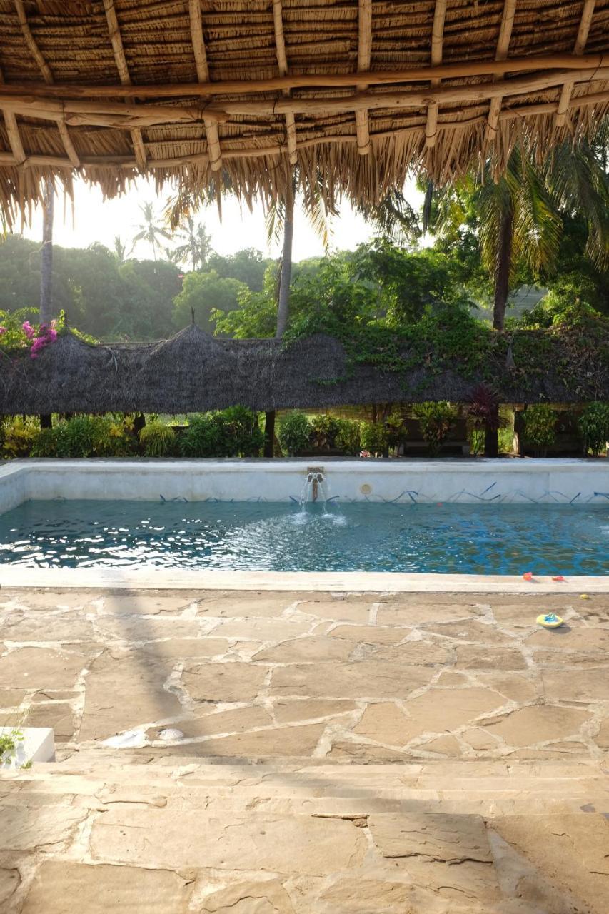 Travellers Inn Resort Malindi Kijiwetanga Exterior foto